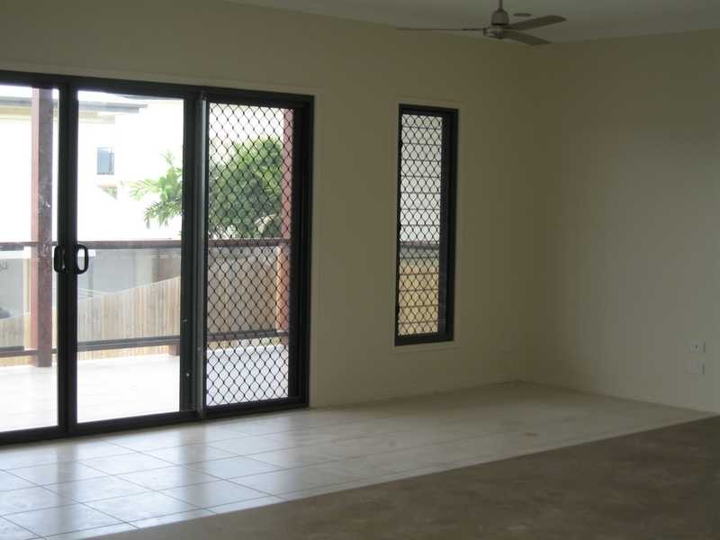 3 DANIELLE COURT, Boyne Island QLD 4680