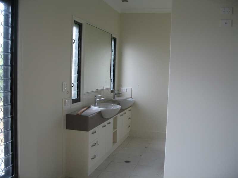 3 DANIELLE COURT, Boyne Island QLD 4680