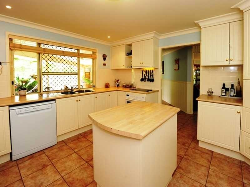 9a Golden Avenue, Tannum Sands QLD 4680