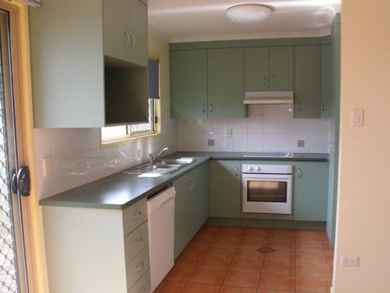 Unit/2/13 Derby Street, Gladstone QLD 4680
