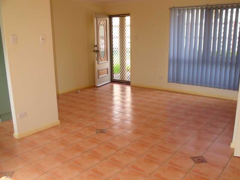 Unit/2/13 Derby Street, Gladstone QLD 4680