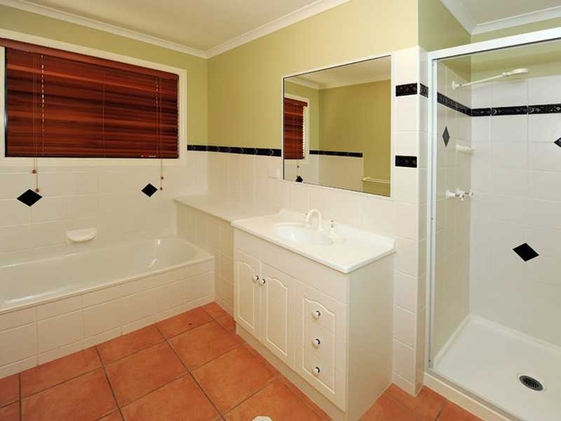 33 Pryde Street, Tannum Sands QLD 4680