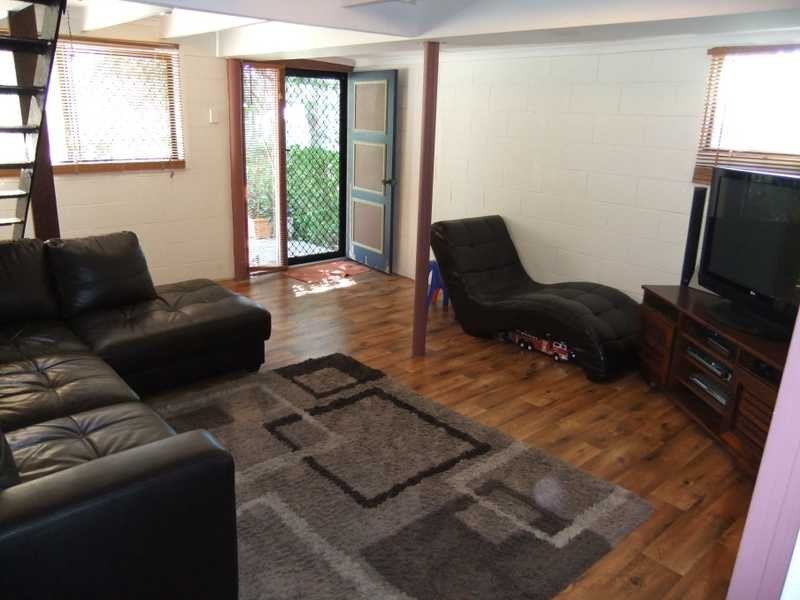 13 Yukana Street, Boyne Island QLD 4680