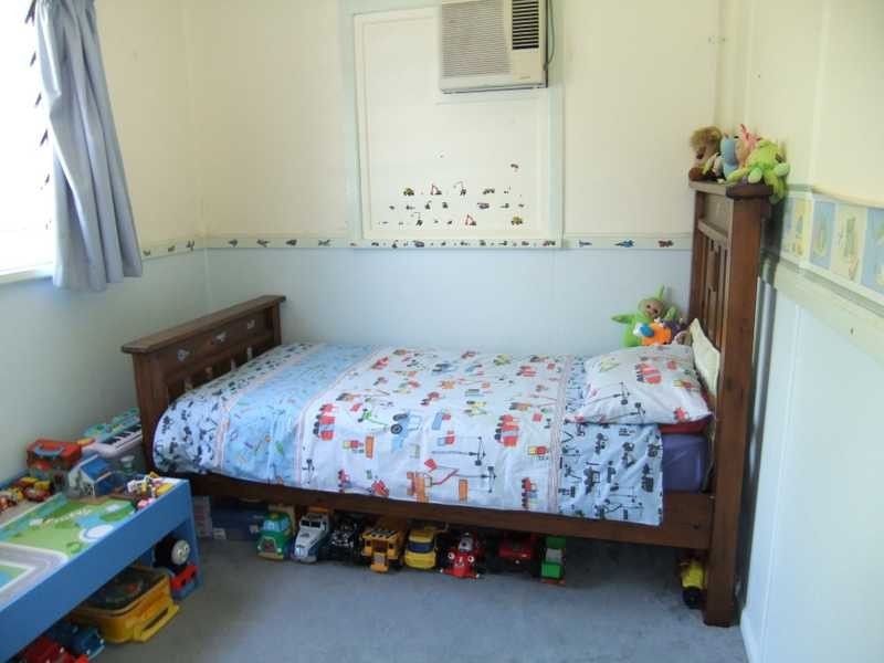 13 Yukana Street, Boyne Island QLD 4680