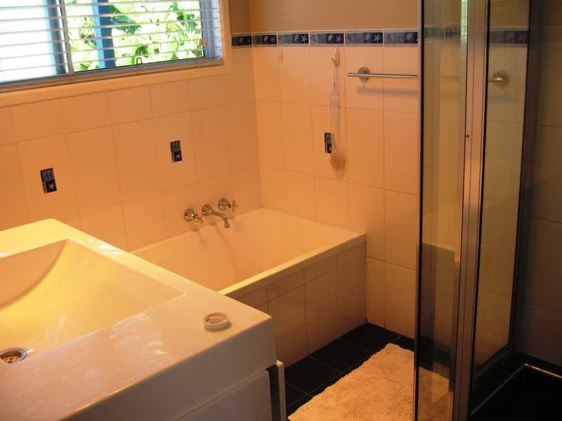 5 Richmond Court, Boyne Island QLD 4680