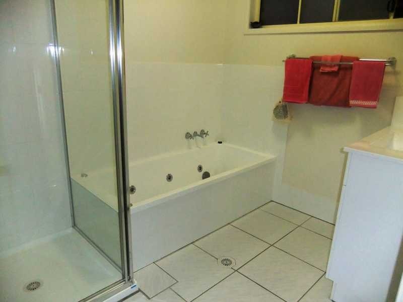 32 Geoffrey Thomas Drive, Tannum Sands QLD 4680