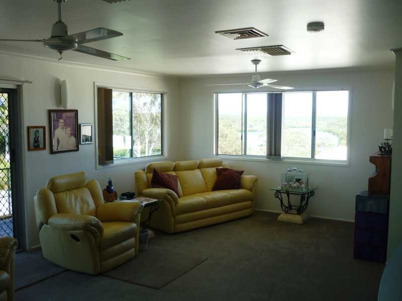 13 Alpine Avenue, Boyne Island QLD 4680