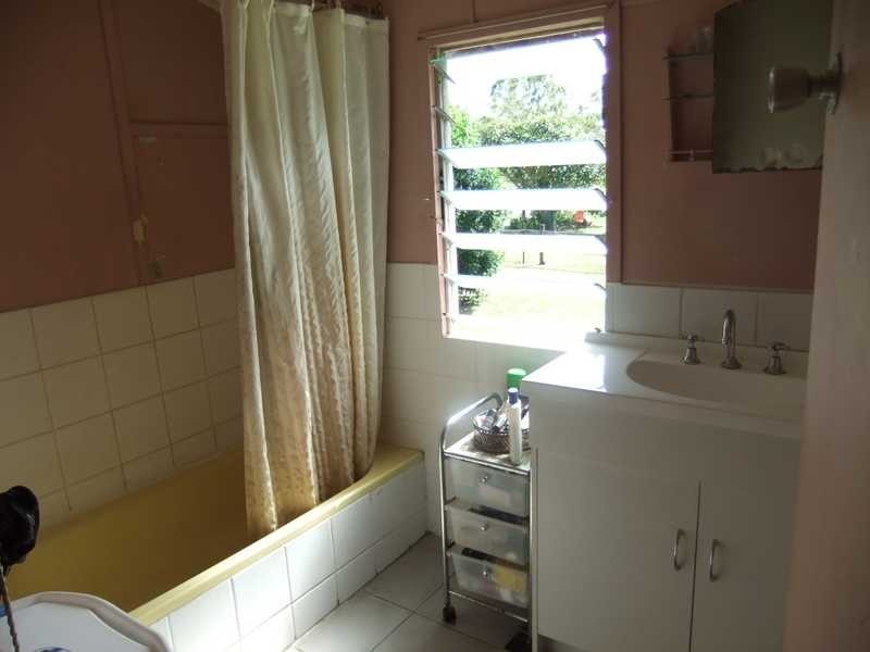 50 Wadeleigh Street, Bororen QLD 4678