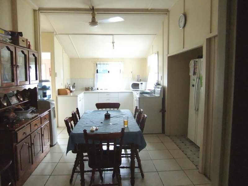 50 Wadeleigh Street, Bororen QLD 4678