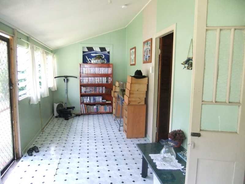 50 Wadeleigh Street, Bororen QLD 4678