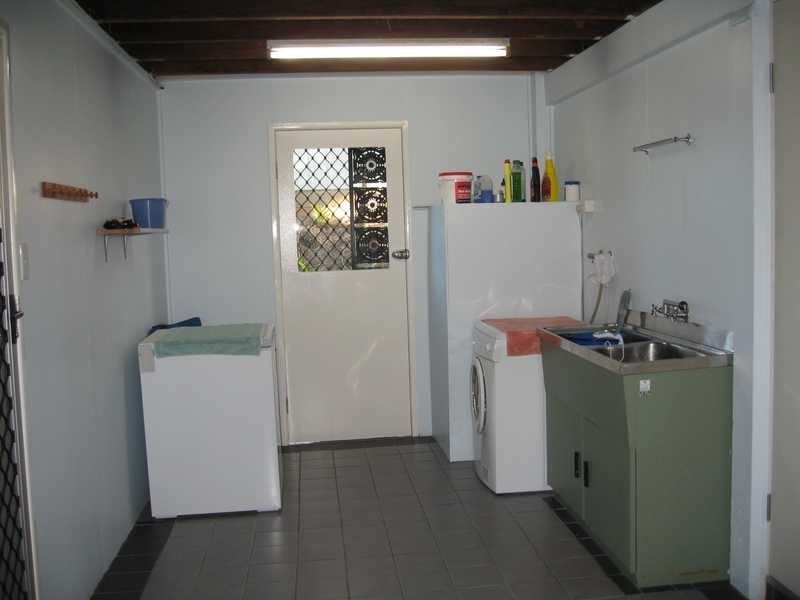 21 Marina Avenue, Boyne Island QLD 4680