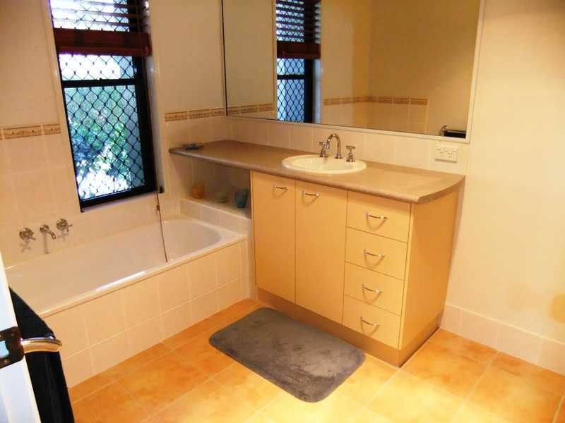 8 Tina Drive, Tannum Sands QLD 4680