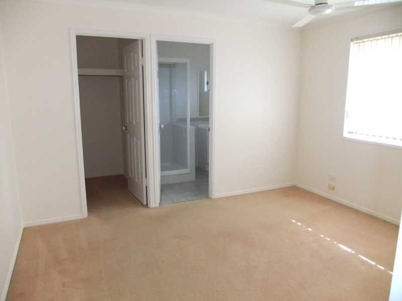 7 Wyndham Avenue, Boyne Island QLD 4680