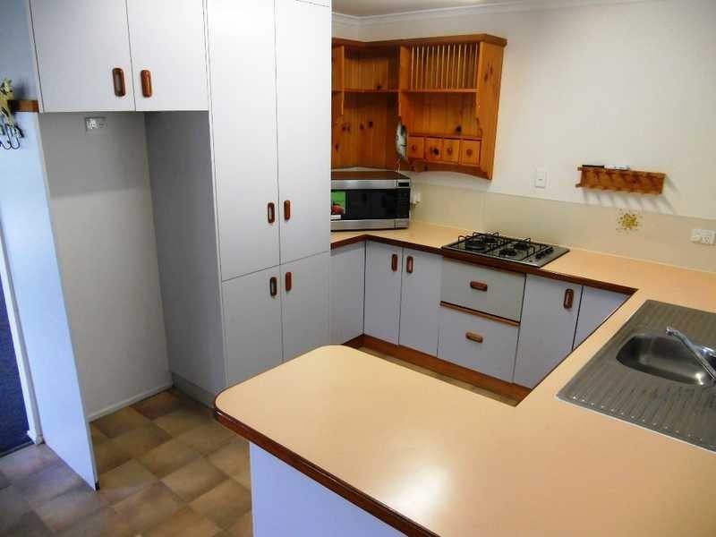 27 Crest Avenue, Boyne Island QLD 4680