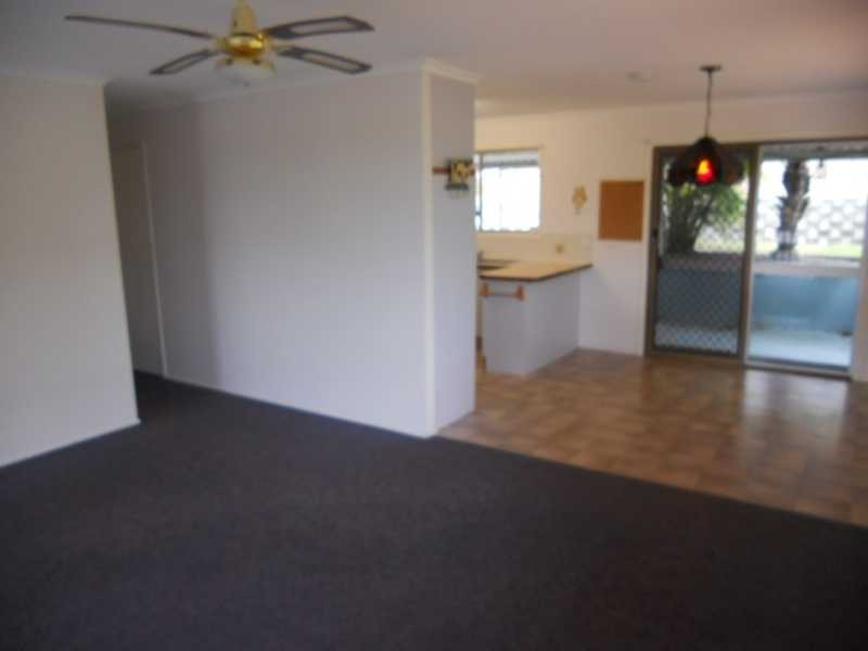 27 Crest Avenue, Boyne Island QLD 4680
