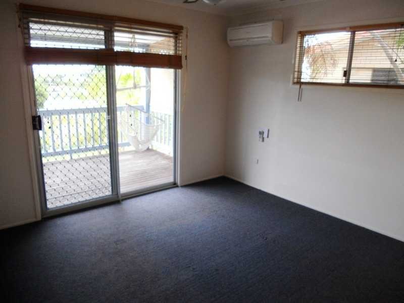 27 Crest Avenue, Boyne Island QLD 4680