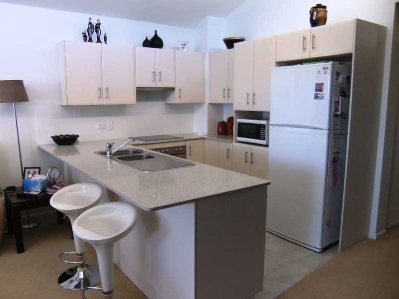 Unit 10 8a Wyndham Ave, Boyne Island QLD 4680