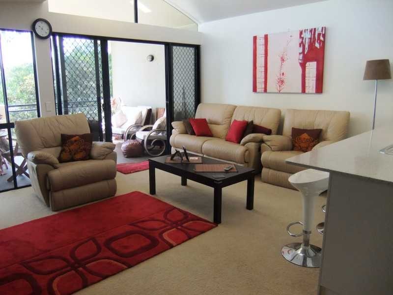 Unit 10 8a Wyndham Ave, Boyne Island QLD 4680