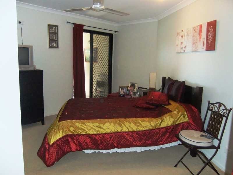 Unit 10 8a Wyndham Ave, Boyne Island QLD 4680