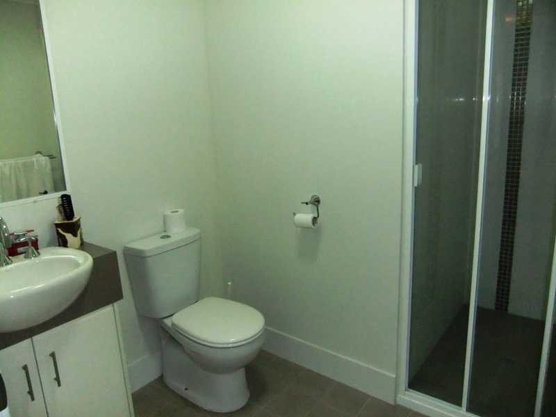 Unit 10 8a Wyndham Ave, Boyne Island QLD 4680