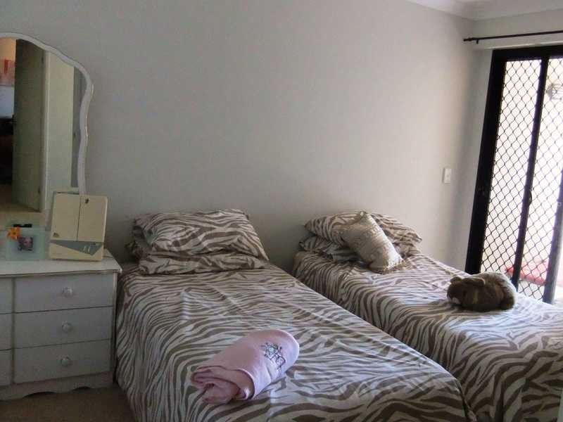 Unit 10 8a Wyndham Ave, Boyne Island QLD 4680