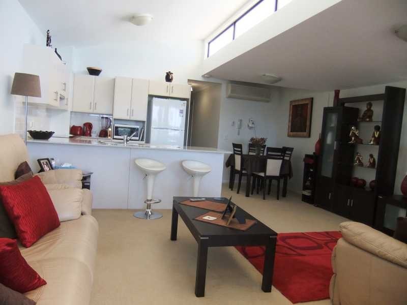 Unit 10 8a Wyndham Ave, Boyne Island QLD 4680