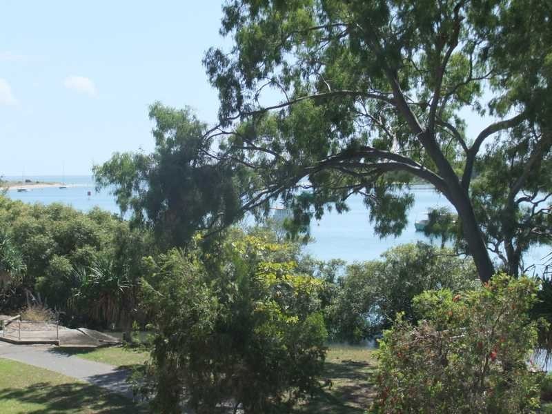 Unit 10 8a Wyndham Ave, Boyne Island QLD 4680
