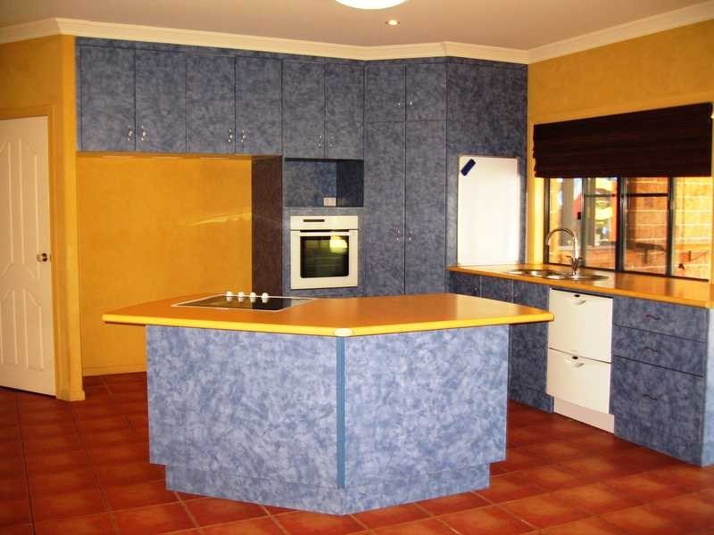 18 Barklya Court, Benaraby QLD 4680
