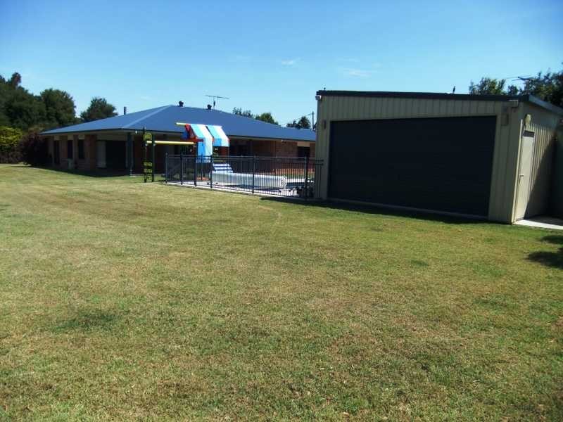18 Barklya Court, Benaraby QLD 4680