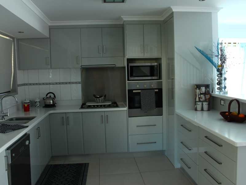 6 Helena Court, Boyne Island QLD 4680
