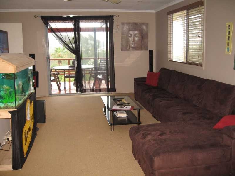 28 Sayre Crescent, Boyne Island QLD 4680