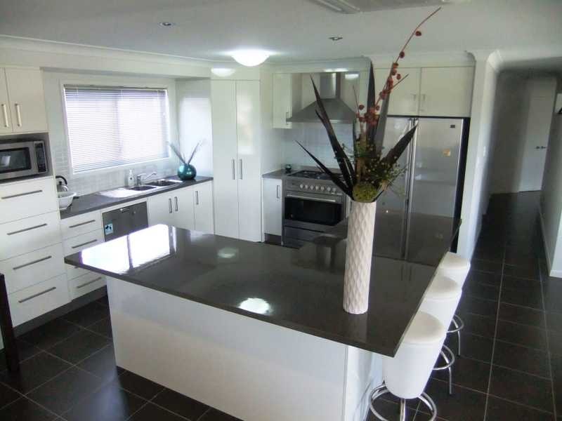 8 Surita Court, Boyne Island QLD 4680