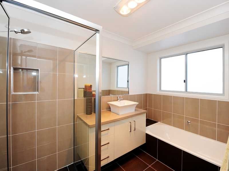 8 Surita Court, Boyne Island QLD 4680