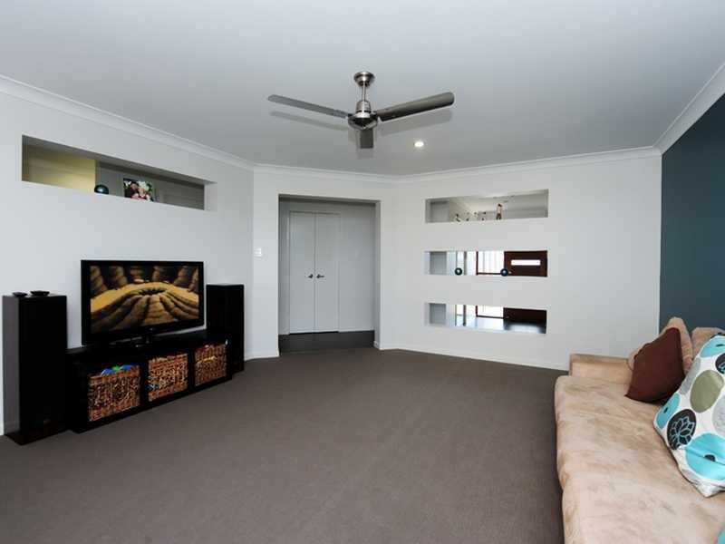 8 Surita Court, Boyne Island QLD 4680