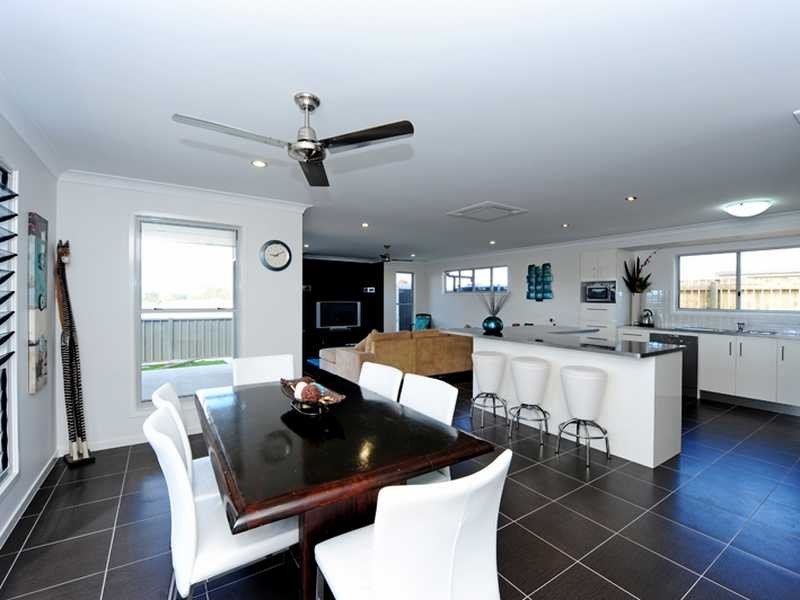 8 Surita Court, Boyne Island QLD 4680