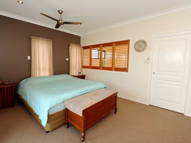 32 Lighthouse Drive, Boyne Island QLD 4680