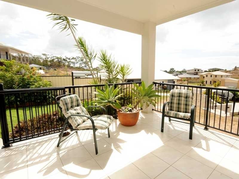32 Lighthouse Drive, Boyne Island QLD 4680