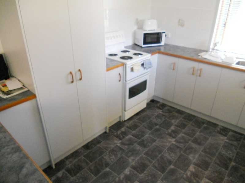 22 Curtis Avenue, Boyne Island QLD 4680