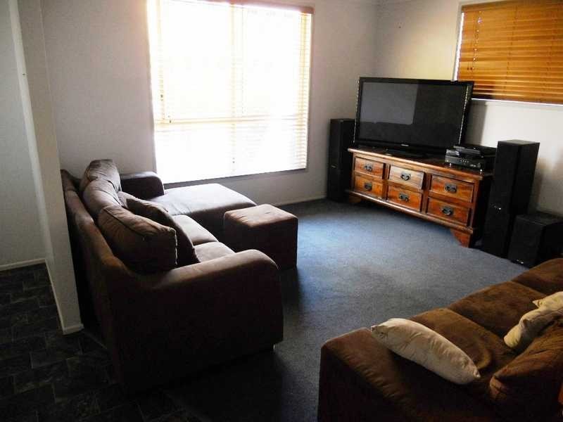 22 Curtis Avenue, Boyne Island QLD 4680