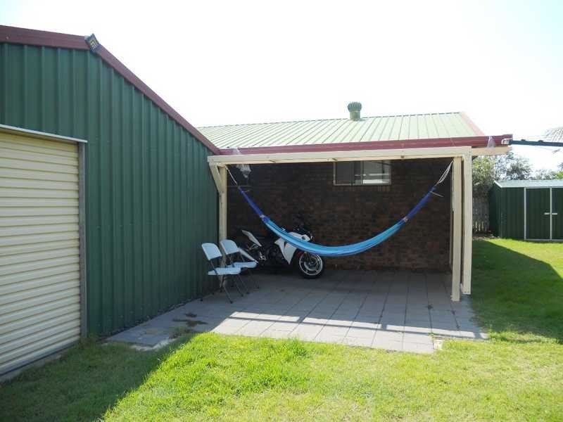 22 Curtis Avenue, Boyne Island QLD 4680