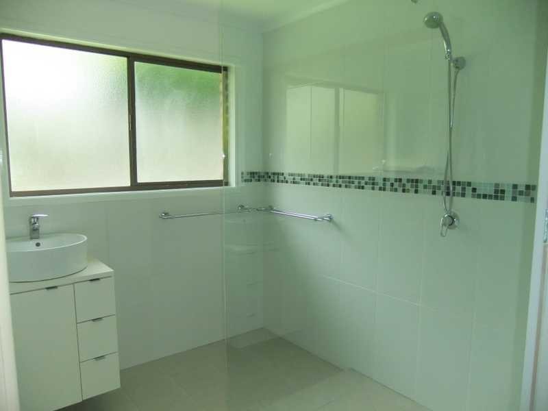 Unit/2/3 Fox Court, Tannum Sands QLD 4680