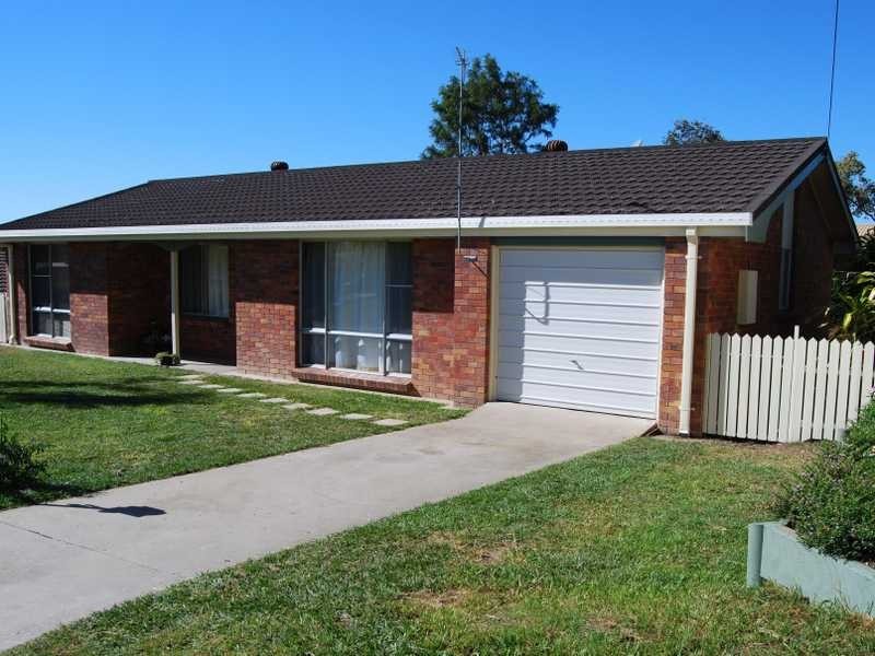 28 Edward Street, Boyne Island QLD 4680