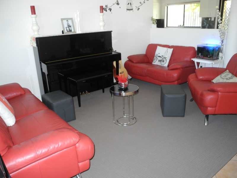 41 Curtis Avenue, Boyne Island QLD 4680