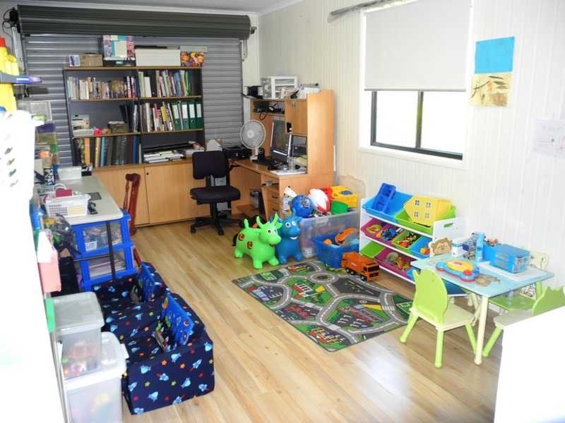 41 Curtis Avenue, Boyne Island QLD 4680