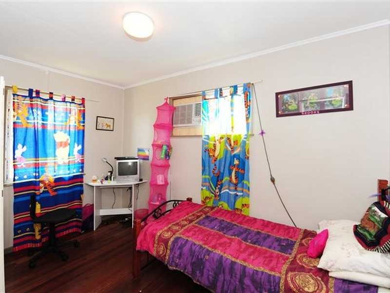 11 Larsen Street, Gladstone QLD 4680