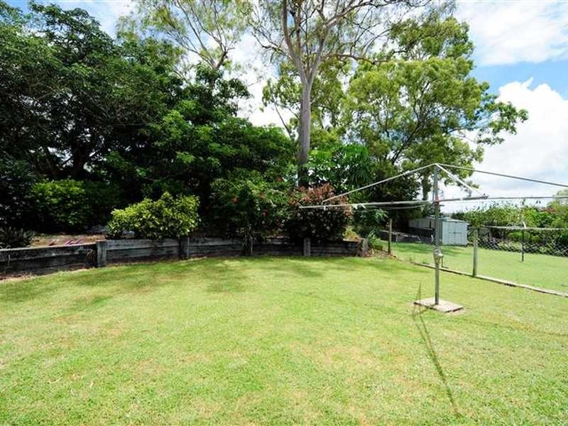 11 Larsen Street, Gladstone QLD 4680