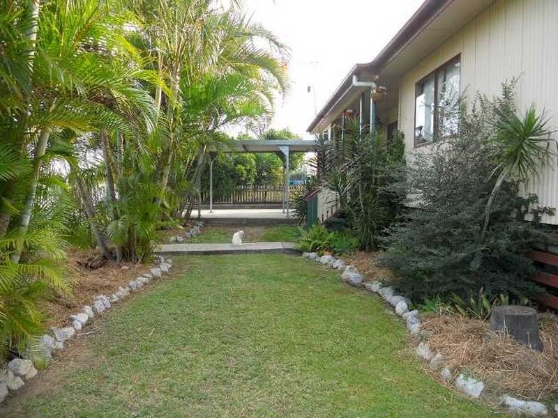 11 Larsen Street, Gladstone QLD 4680