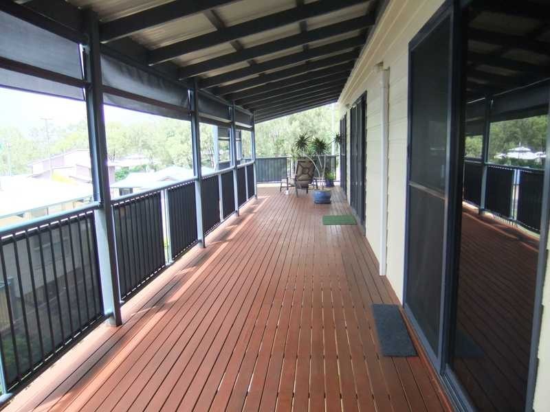 11 Mooring Place, Boyne Island QLD 4680