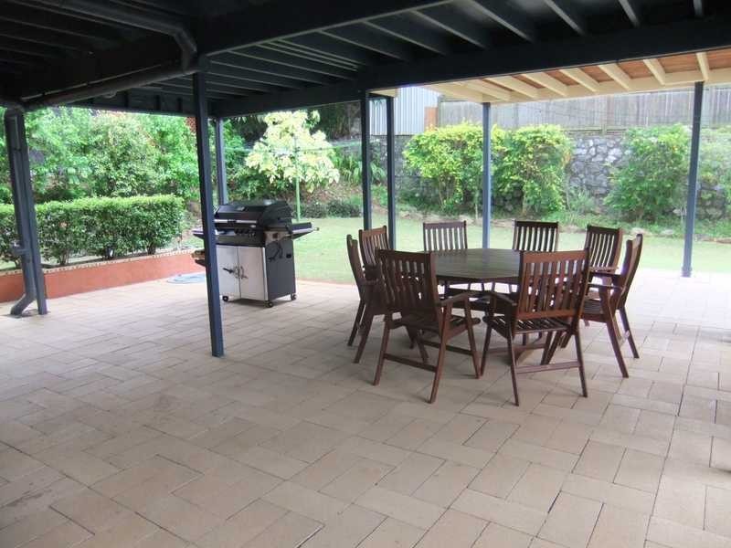 11 Mooring Place, Boyne Island QLD 4680