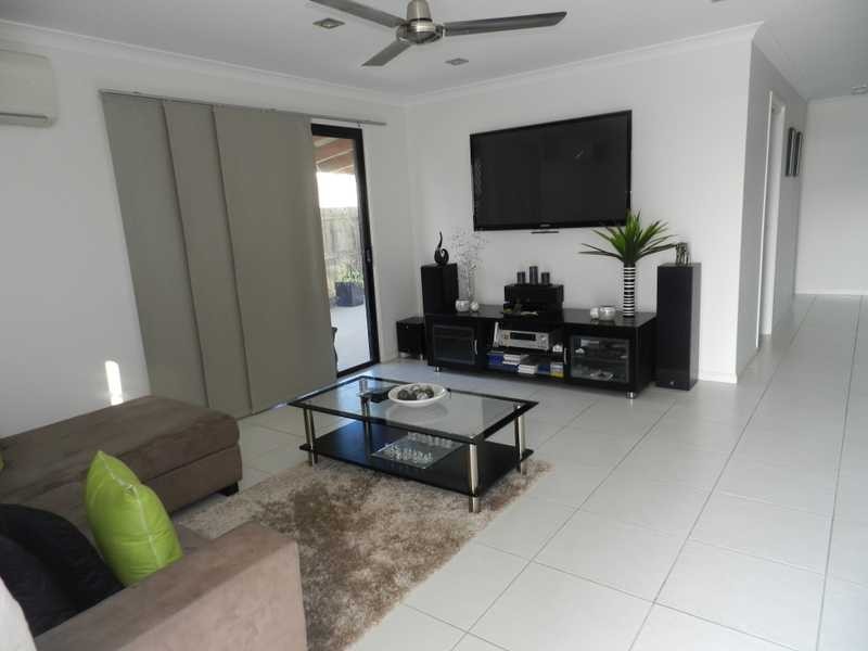 Unit 1/55 Bauhinia Street, Boyne Island QLD 4680